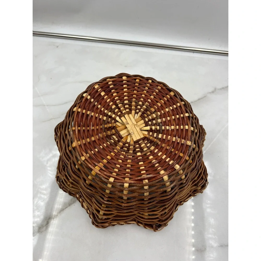Vintage Scalloped Wicker Basket Handwoven Two Tone Brown Round Decorative Bowl